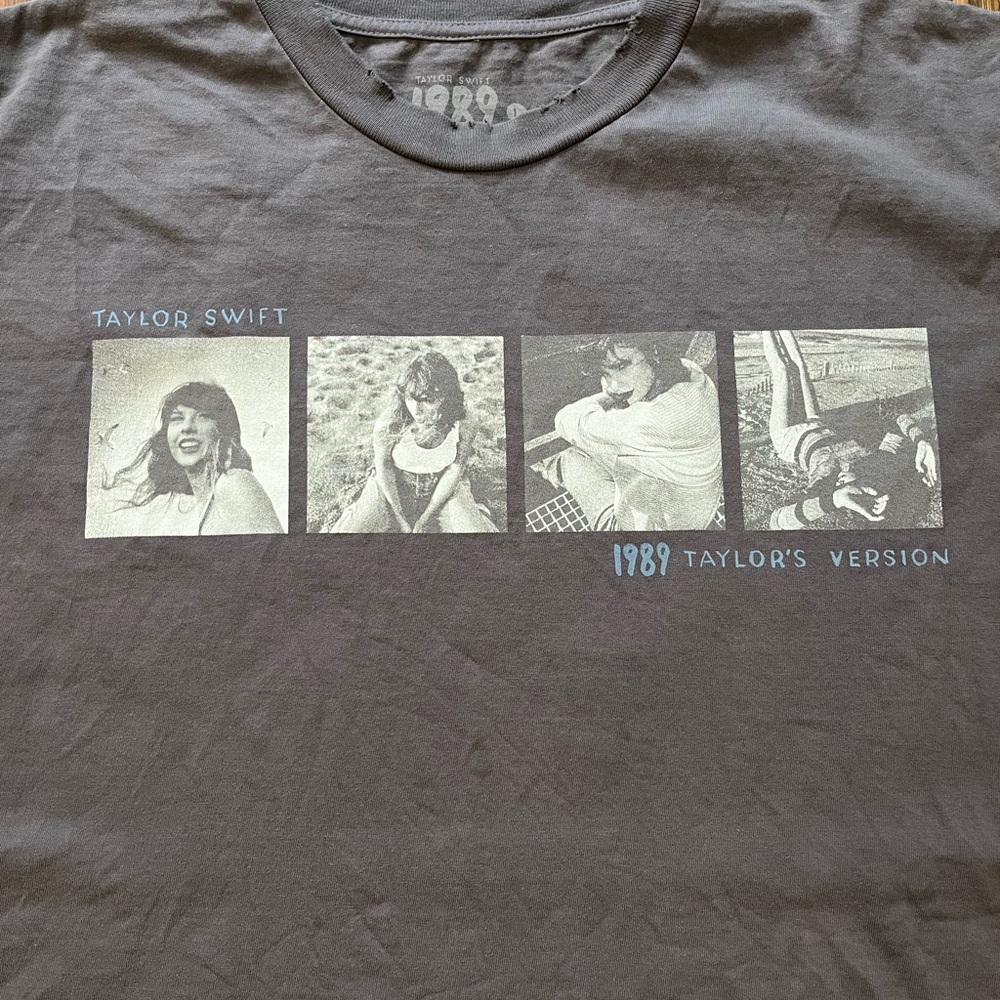 Taylor Swift 1989 Taylor’s Version Charcoal Photo Tee
